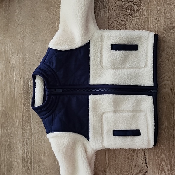 Old Navy Infant Sherpa Jacket - Picture 2 of 3